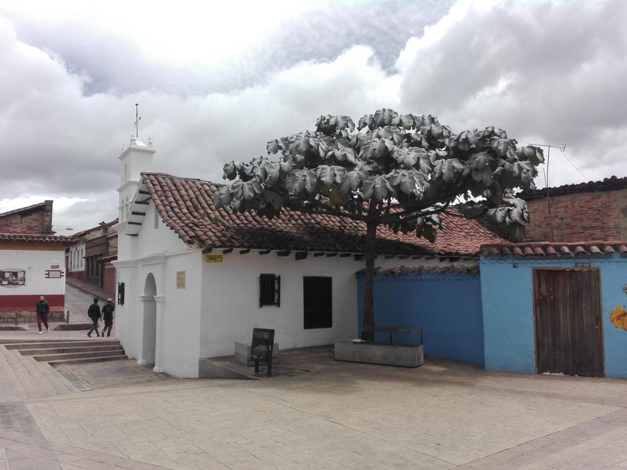 Bed and Breakfast Casita De Piedra Богота Экстерьер фото